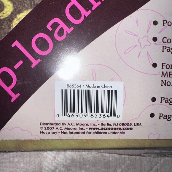 NIP AC Moore Top Loading Post Bound Scrapbook 12 x 12 - 20 Pages Travel Theme - Picture 3 of 4